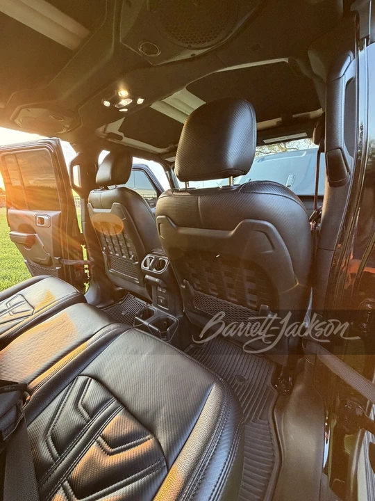 2023 Jeep JT Gladiator - Image 26 of 31