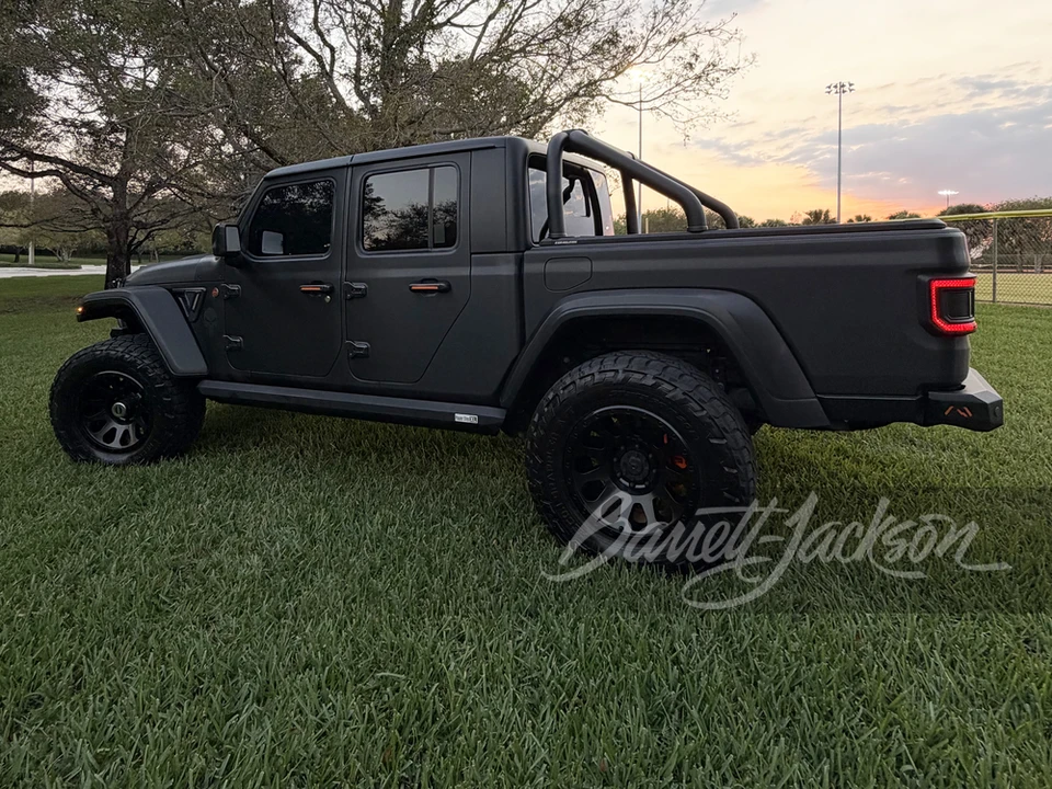 2023 Jeep JT Gladiator - Image 2 of 31