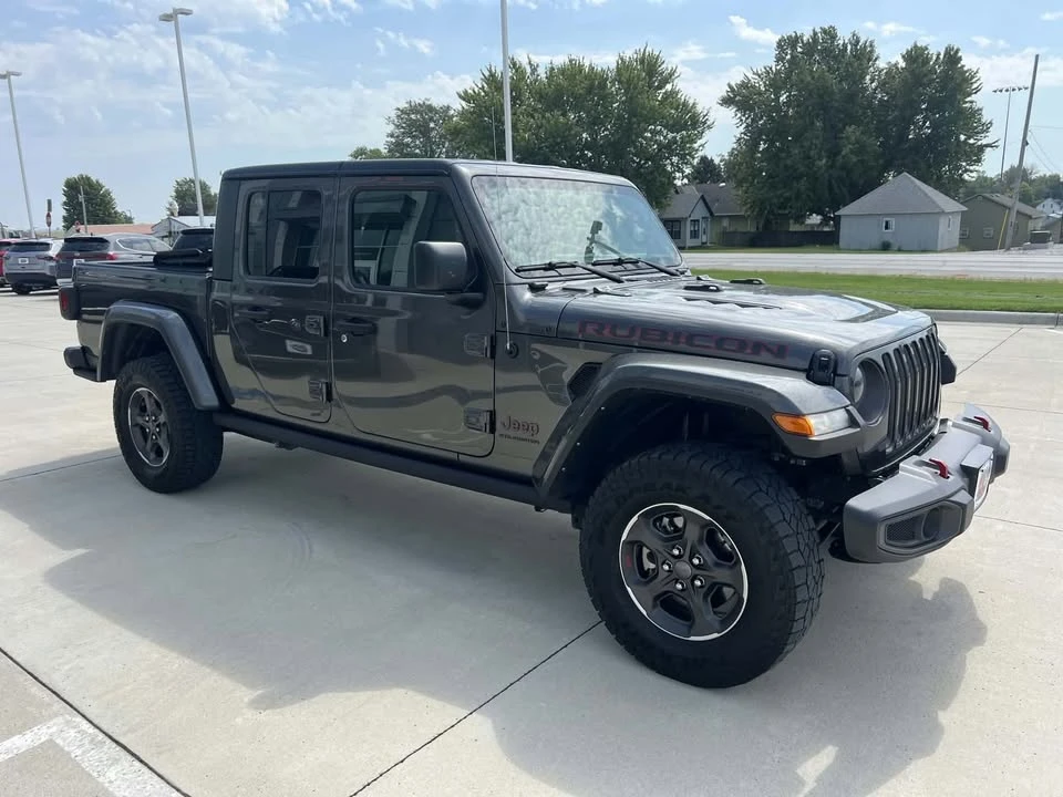 2023 Jeep JT Gladiator - Image 2 of 8