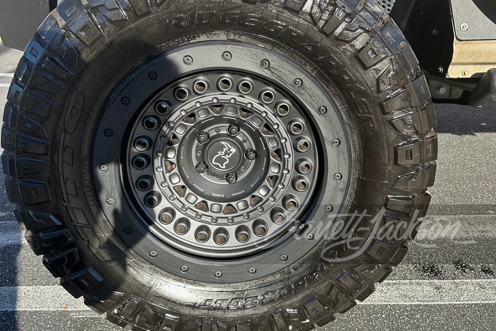 2023 Jeep JL Wrangler - Image 16 of 16