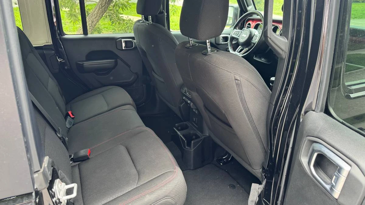 2023 Jeep JL Wrangler - Image 15 of 18
