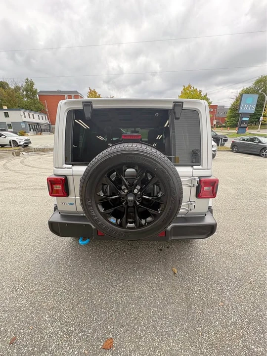 2023 Jeep JL Wrangler - Image 2 of 5
