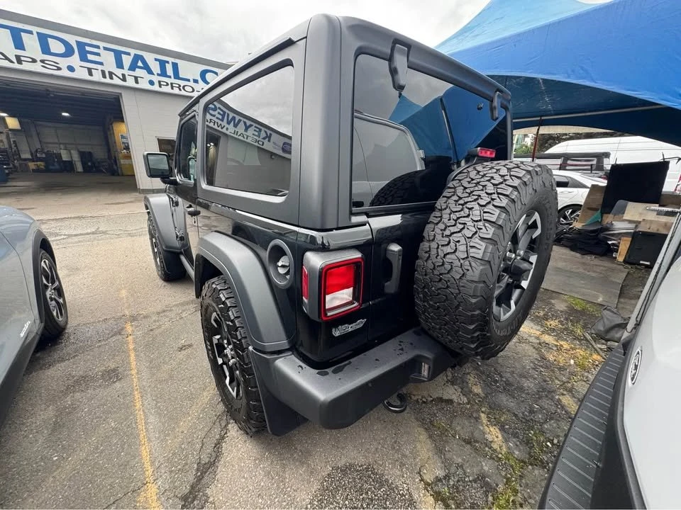 2023 Jeep JL Wrangler - Image 5 of 12