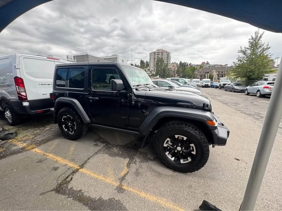 2023 Jeep JL Wrangler - Image 4 of 12