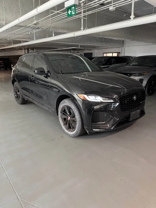 2023 Jaguar F-Pace - Image 3 of 17