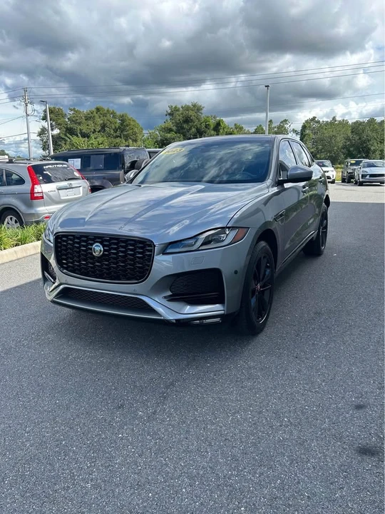 2023 Jaguar F-Pace - Image 2 of 10