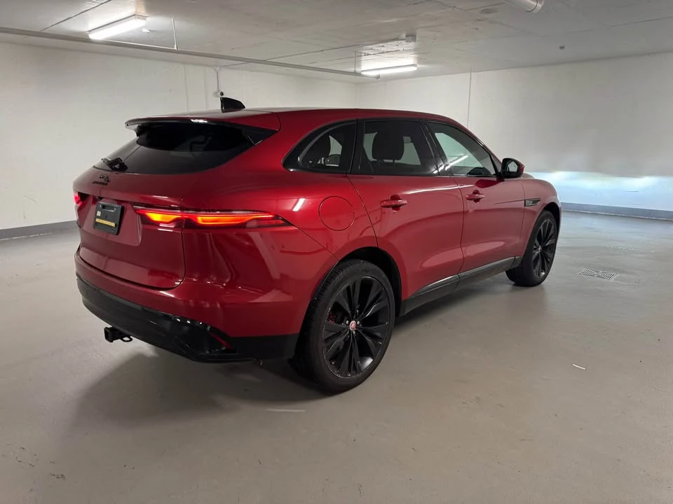 2023 Jaguar F-Pace - Image 5 of 19