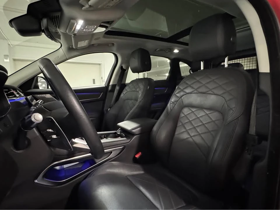 2023 Jaguar F-Pace - Image 11 of 19