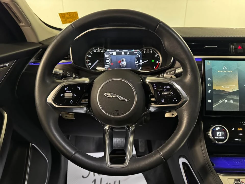 2023 Jaguar F-Pace - Image 14 of 19