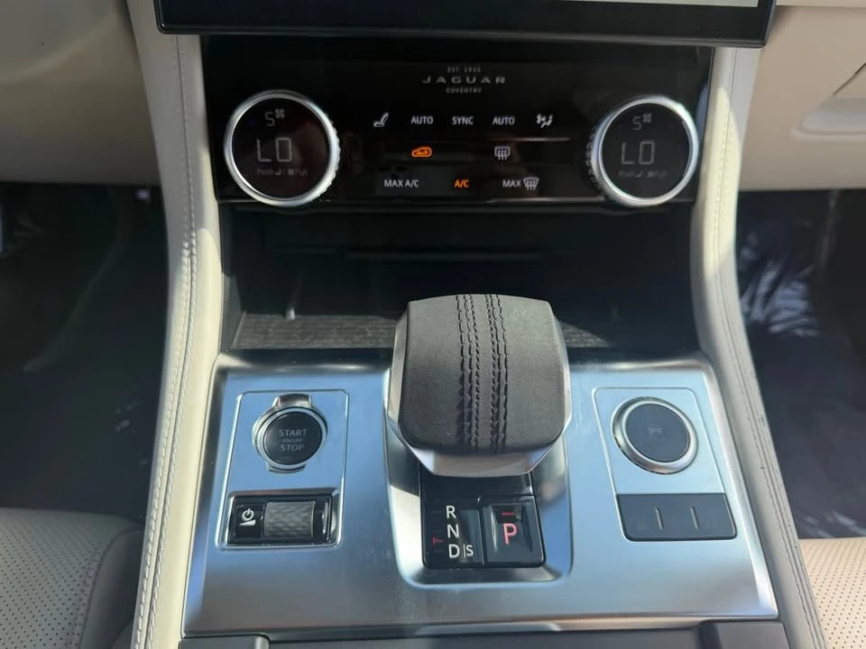 2023 Jaguar F-Pace - Image 14 of 20