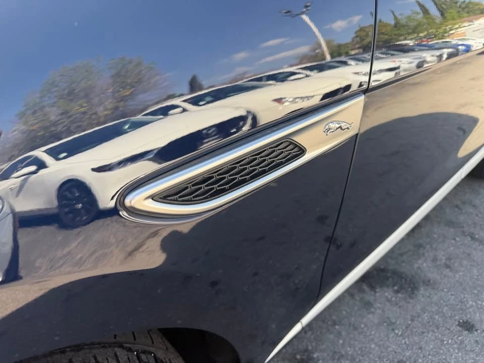 2023 Jaguar F-Pace - Image 9 of 20