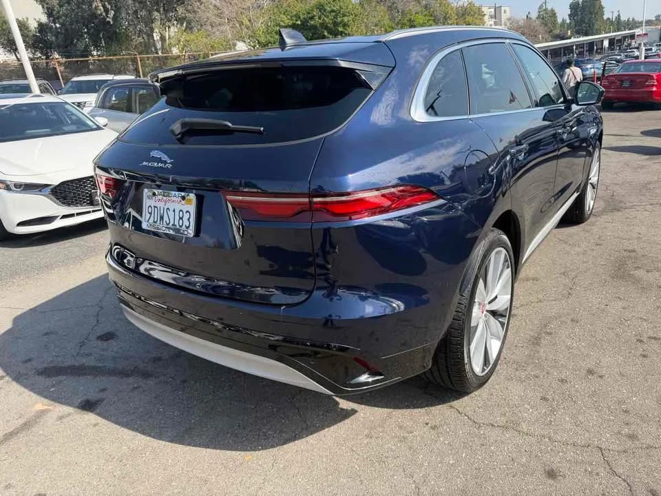 2023 Jaguar F-Pace - Image 6 of 20