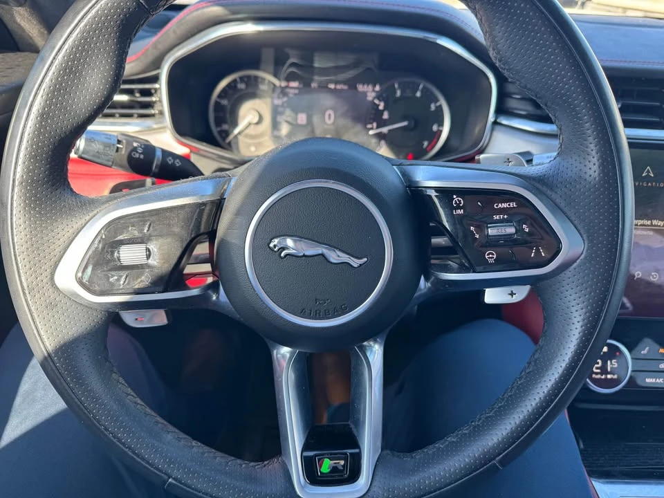 2023 Jaguar F-Pace - Image 9 of 15