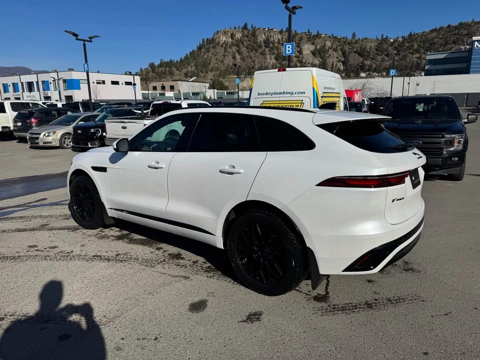 2023 Jaguar F-Pace - Image 3 of 15