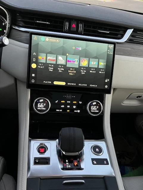 2023 Jaguar F-Pace - Image 8 of 20