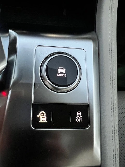2023 Jaguar F-Pace - Image 15 of 20