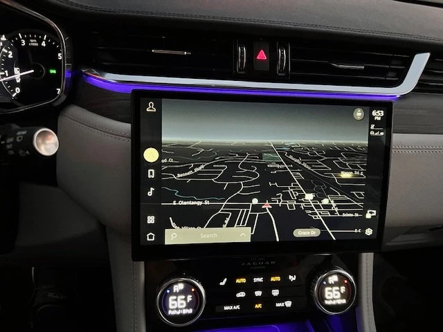 2023 Jaguar F-Pace - Image 10 of 20