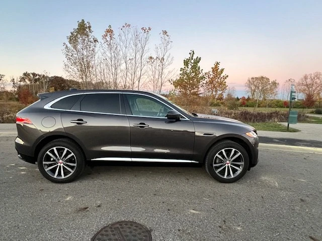 2023 Jaguar F-Pace - Image 3 of 20