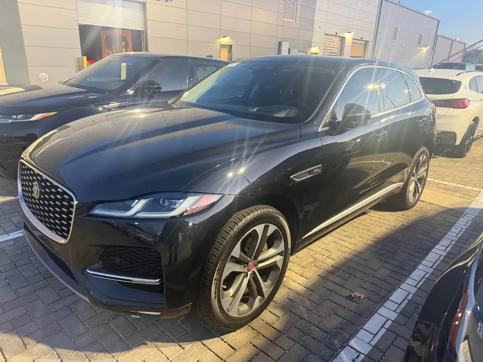 2023 Jaguar F-Pace - Image 3 of 3