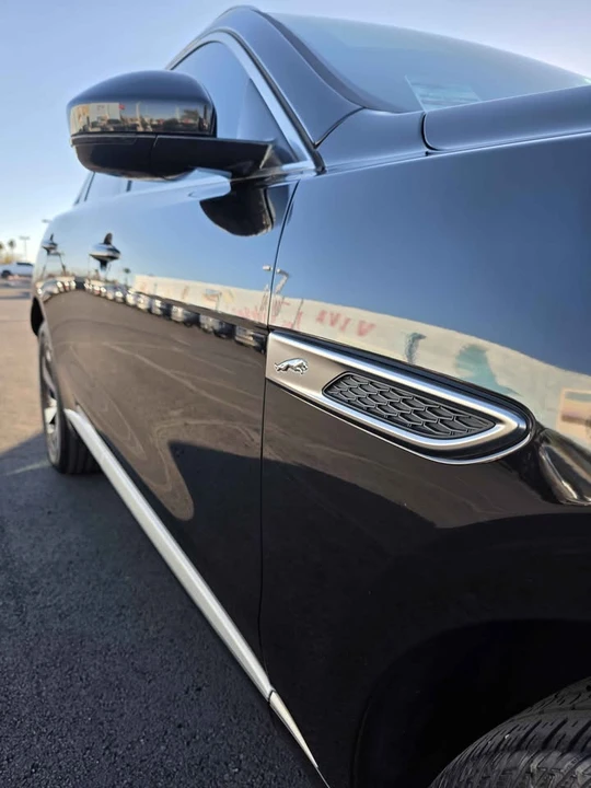 2023 Jaguar F-Pace - Image 3 of 8