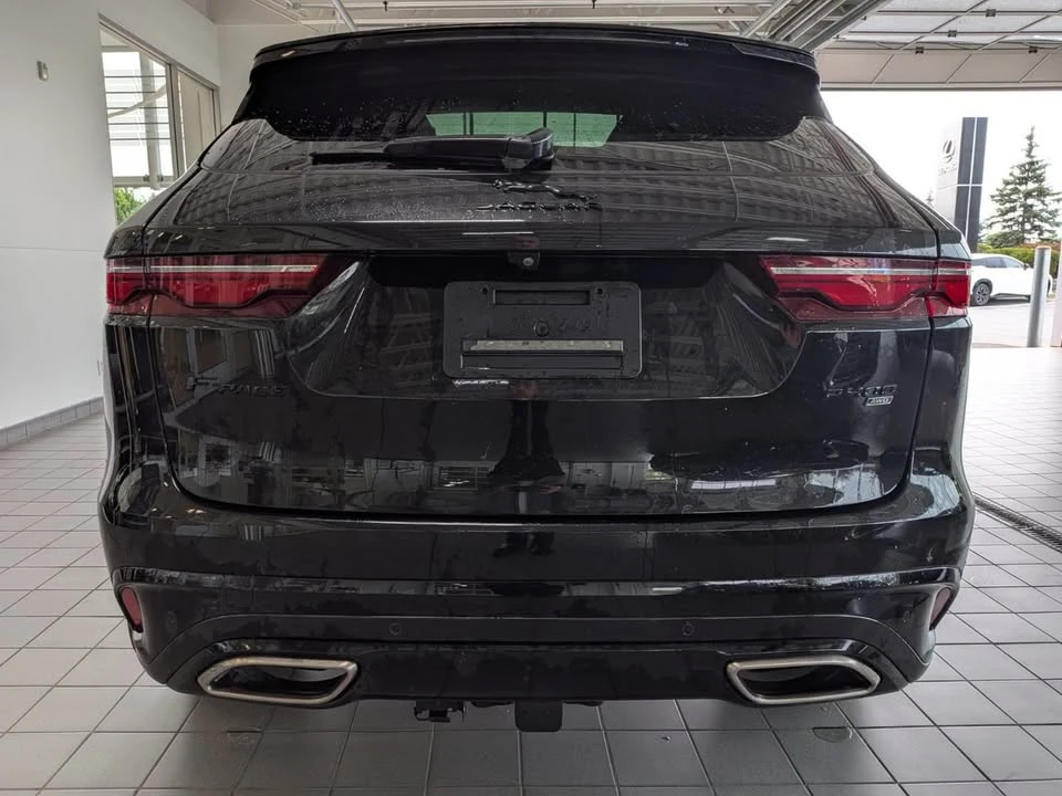 2023 Jaguar F-Pace - Image 5 of 10