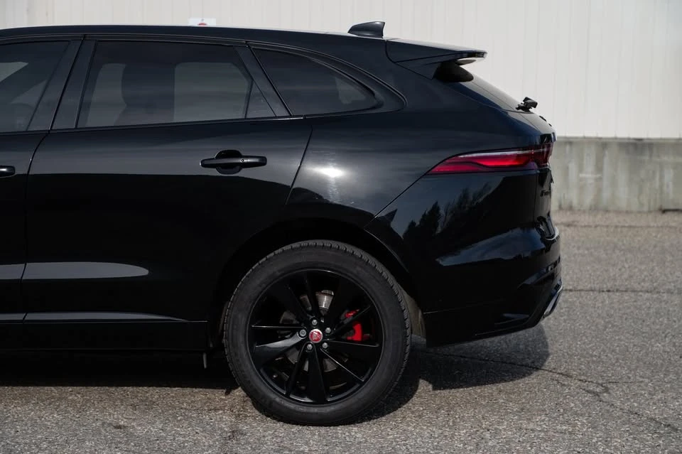 2023 Jaguar F-Pace - Image 17 of 20