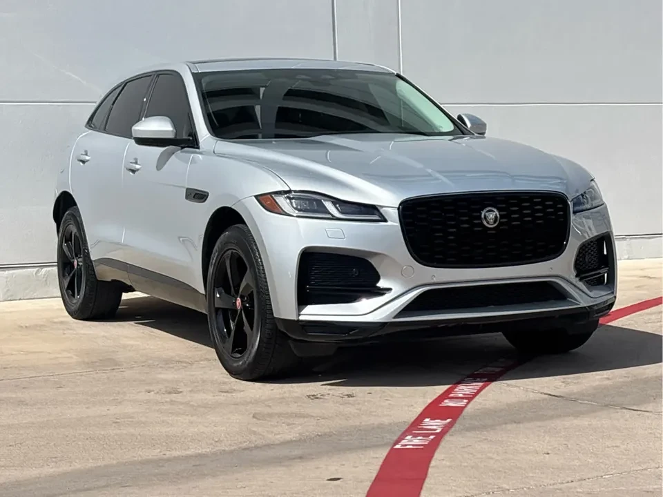 2023 Jaguar F-Pace - Image 2 of 19