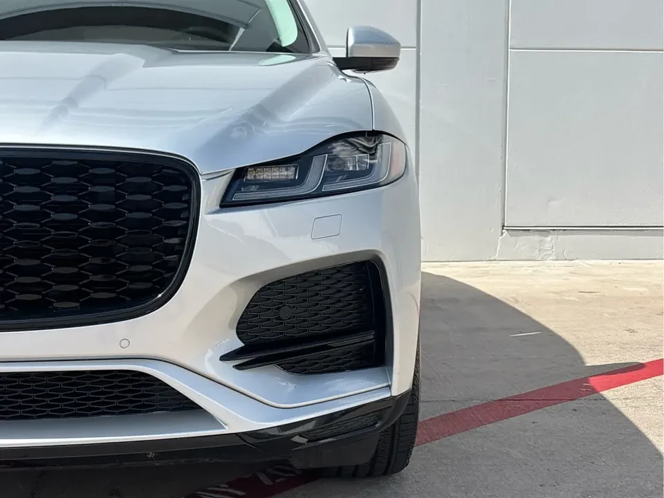 2023 Jaguar F-Pace - Image 6 of 19