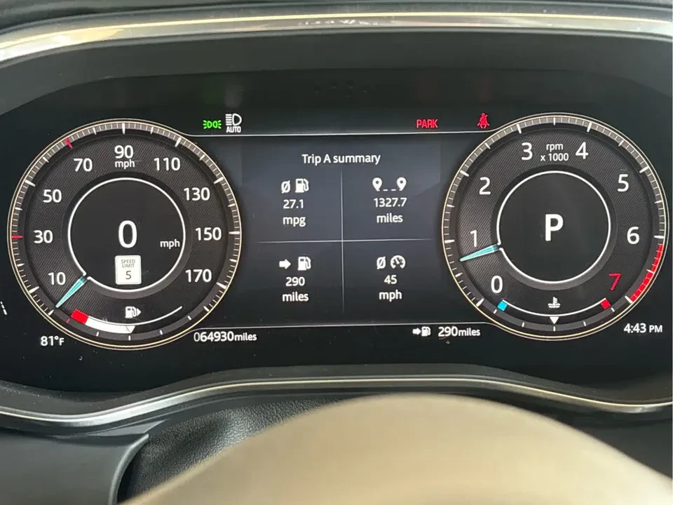2023 Jaguar F-Pace - Image 17 of 19