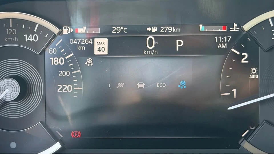 2023 Jaguar F-Pace - Image 8 of 13