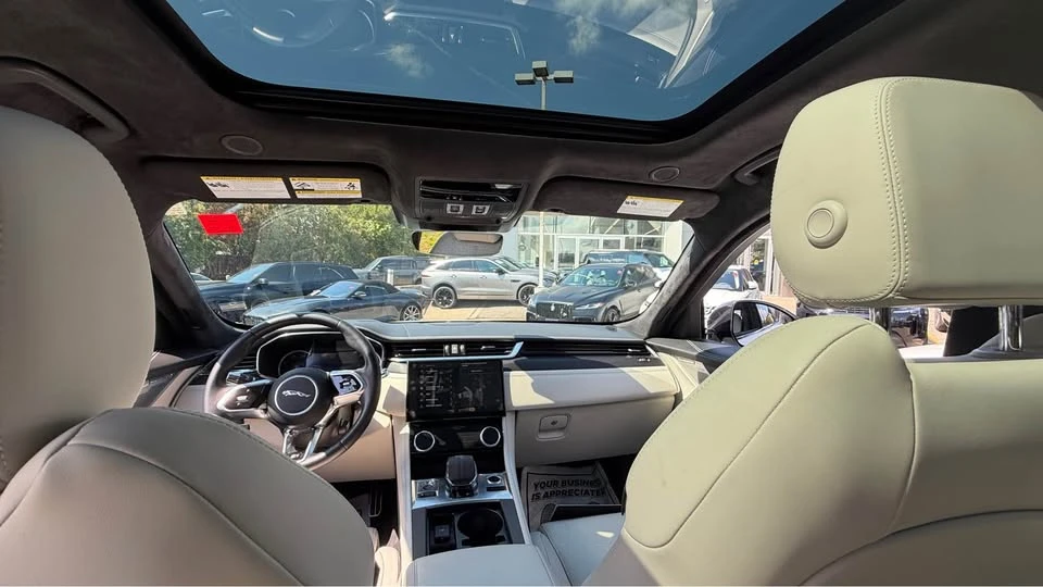 2023 Jaguar F-Pace - Image 12 of 13