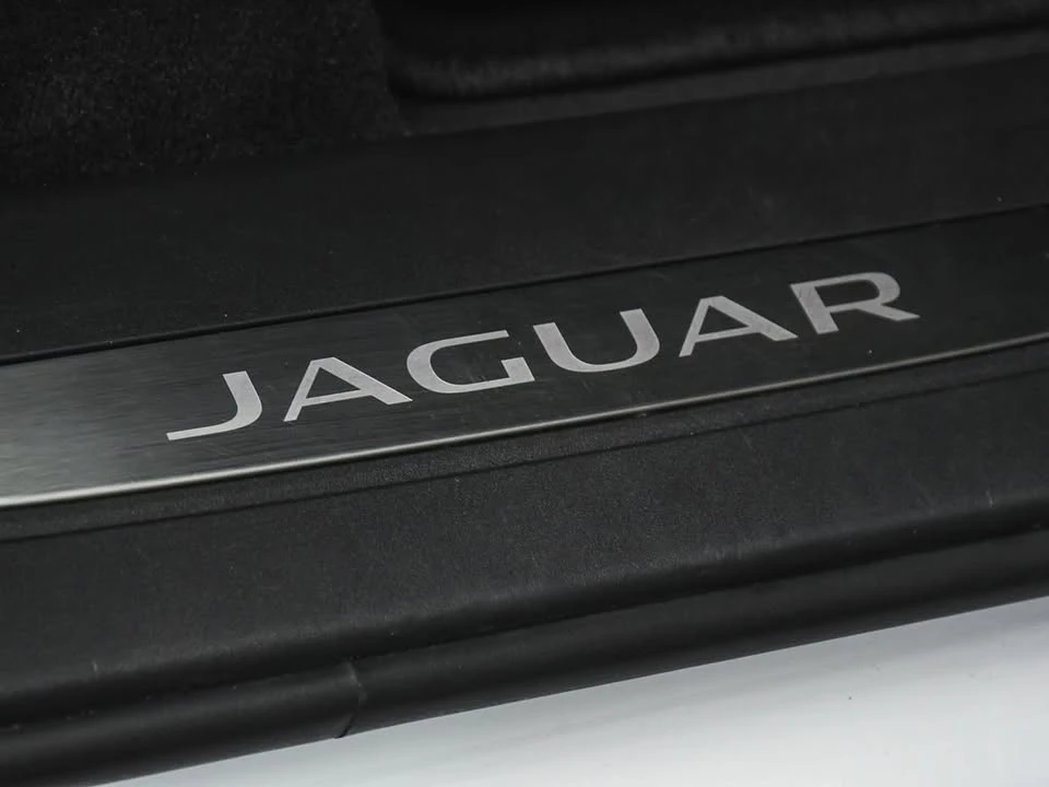 2023 Jaguar F-Pace - Image 18 of 20