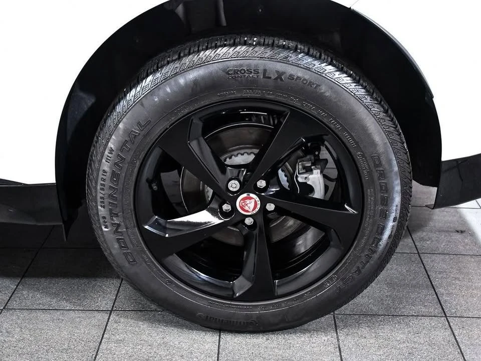 2023 Jaguar F-Pace - Image 8 of 20