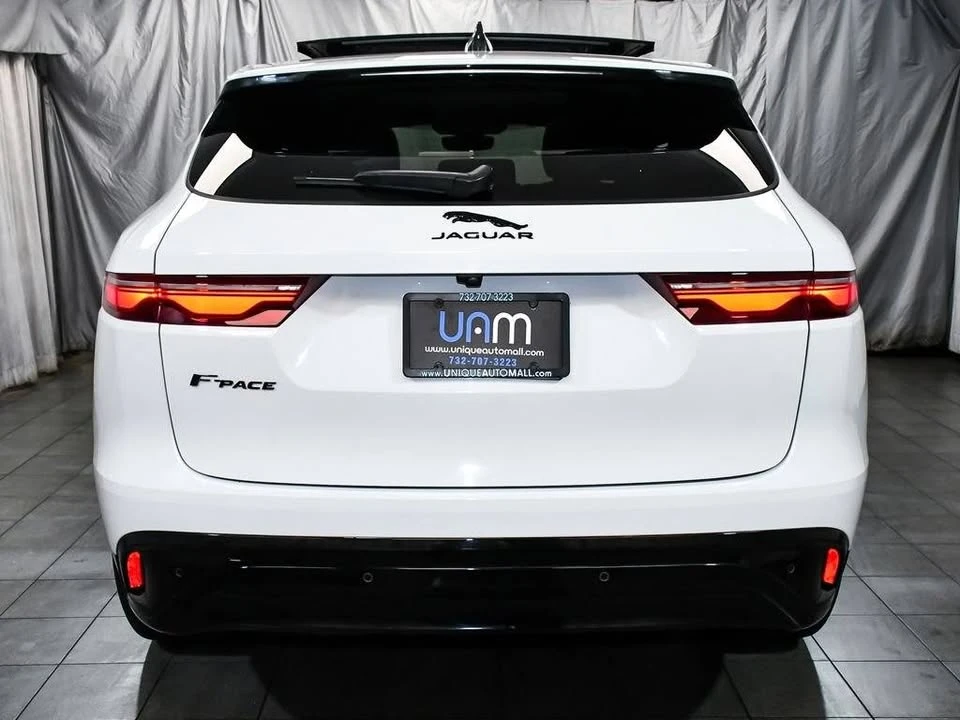 2023 Jaguar F-Pace - Image 5 of 20