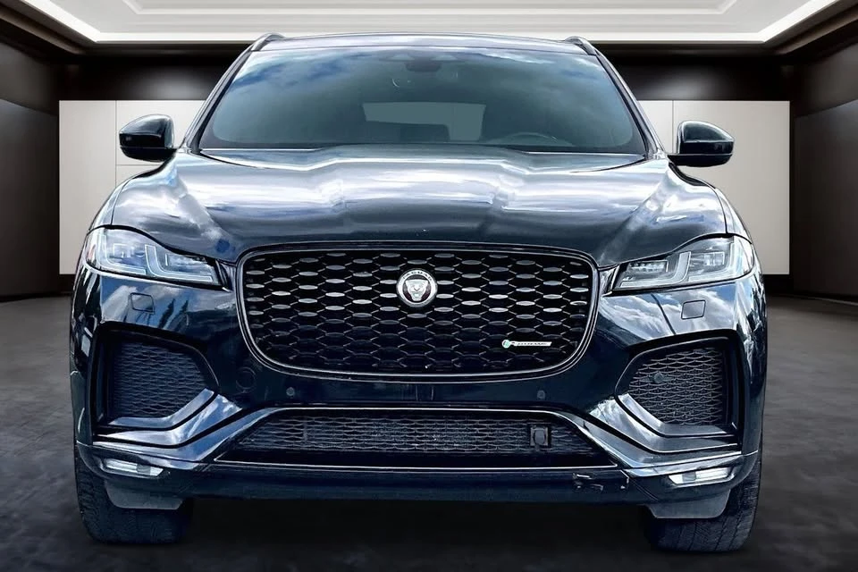 2023 Jaguar F-Pace - Image 3 of 10