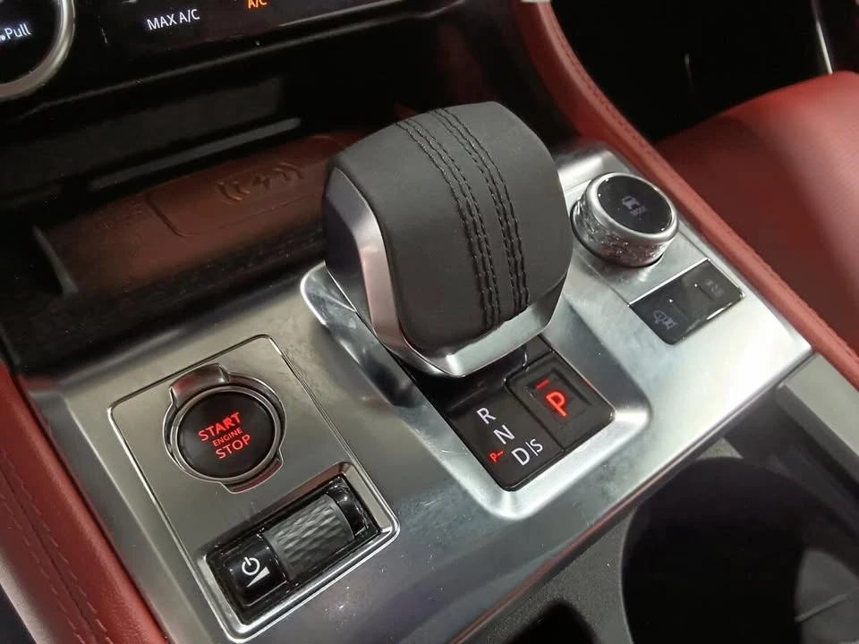 2023 Jaguar F-Pace - Image 17 of 20