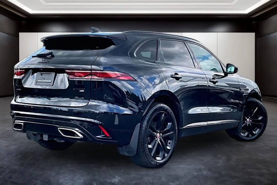 2023 Jaguar F-Pace - Image 2 of 10