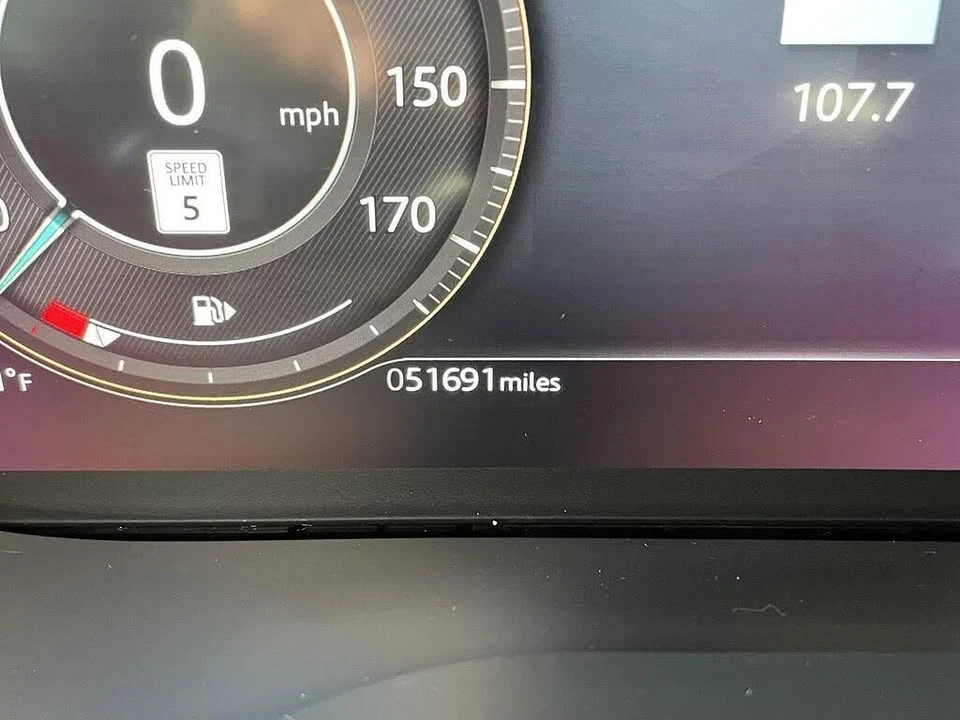 2023 Jaguar F-Pace - Image 3 of 20