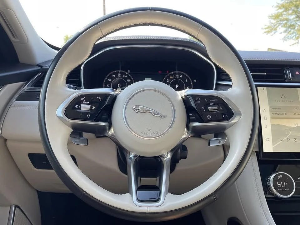 2023 Jaguar F-Pace - Image 12 of 20