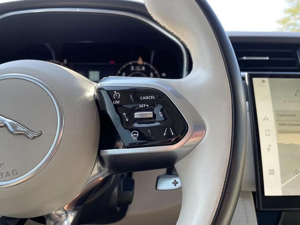 2023 Jaguar F-Pace - Image 14 of 20