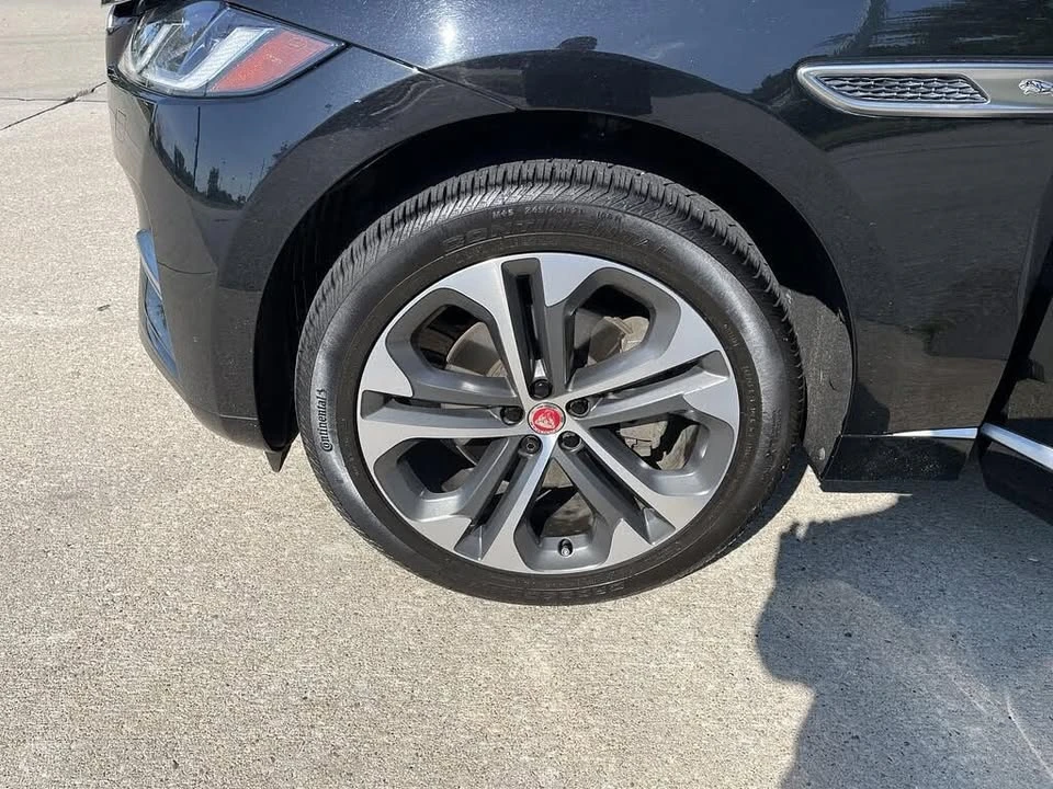 2023 Jaguar F-Pace - Image 10 of 20