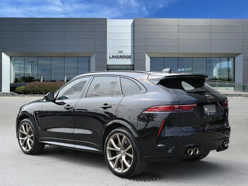 2023 Jaguar F-Pace - Image 7 of 10