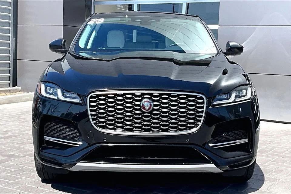 2023 Jaguar F-Pace - Image 2 of 16