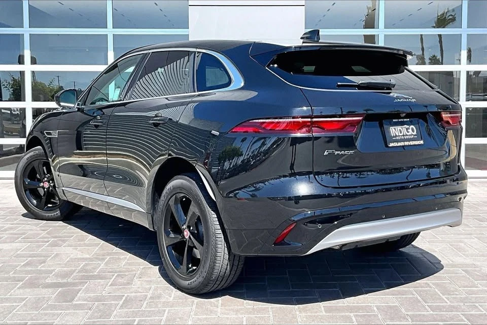 2023 Jaguar F-Pace - Image 8 of 16