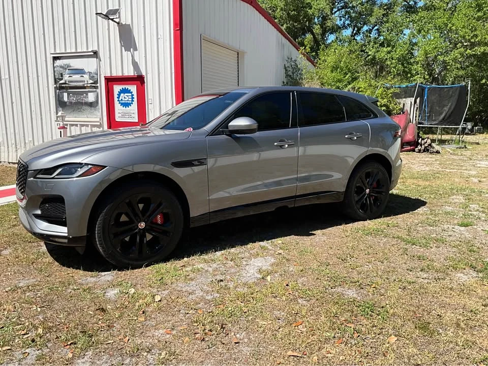2023 Jaguar F-Pace - Image 2 of 10