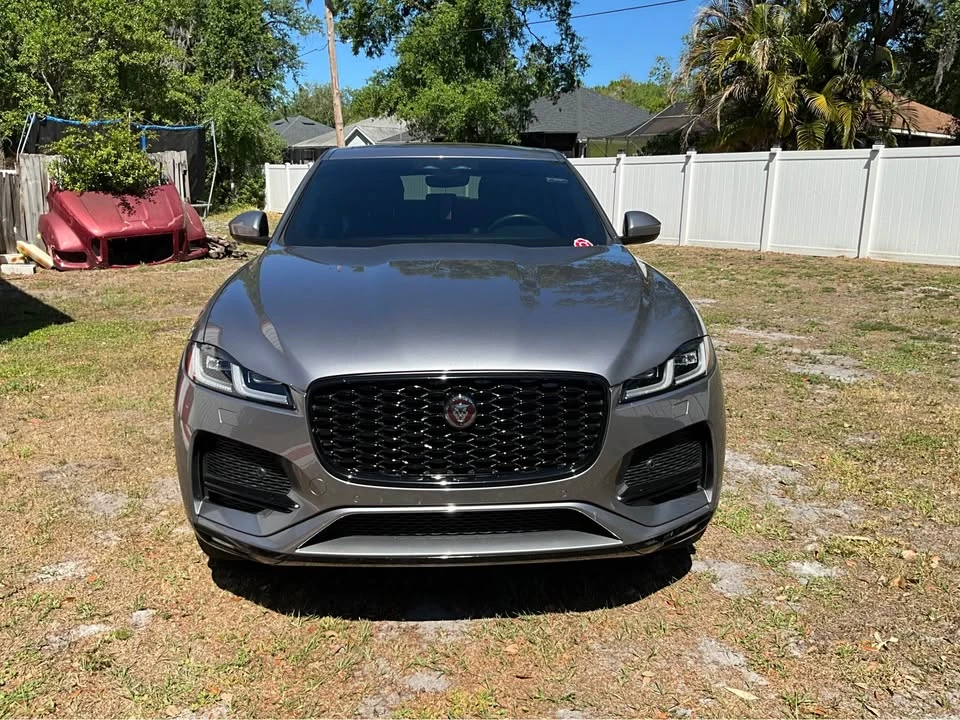2023 Jaguar F-Pace - Image 4 of 10