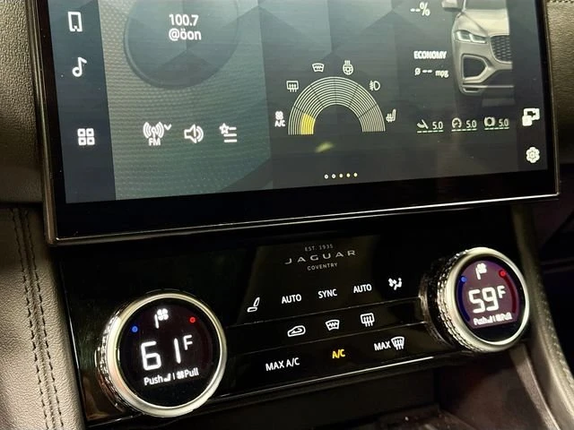 2023 Jaguar F-Pace - Image 16 of 18