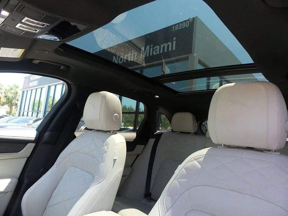 2023 Jaguar F-Pace - Image 16 of 20