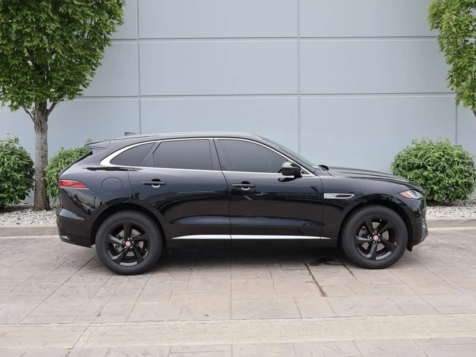 2023 Jaguar F-Pace - Image 5 of 20