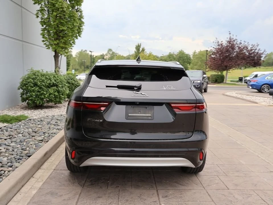 2023 Jaguar F-Pace - Image 7 of 20